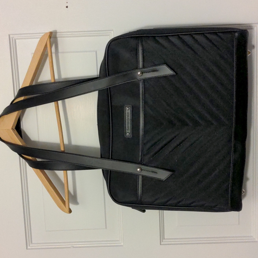 Samsonite quilted chevron laptop bag